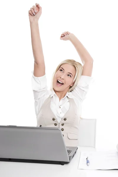 Gelukkig blonde vrouw in office — Stockfoto