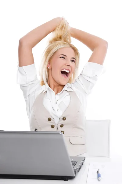 Szczęśliwy blond kobieta w biurze — Zdjęcie stockowe