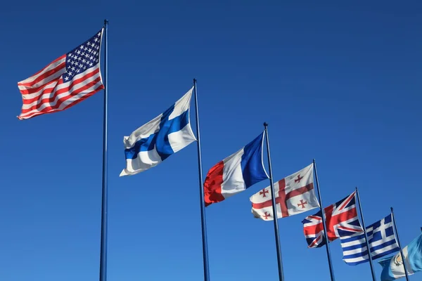 Banderas internacionales — Foto de Stock