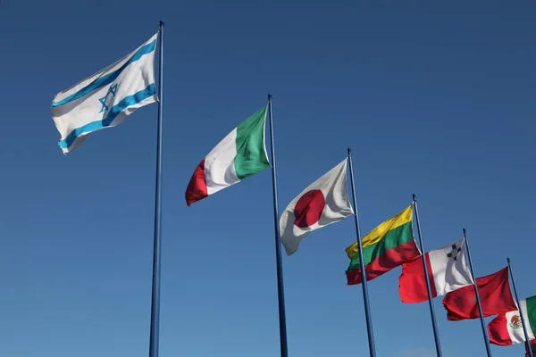 Banderas internacionales — Foto de Stock