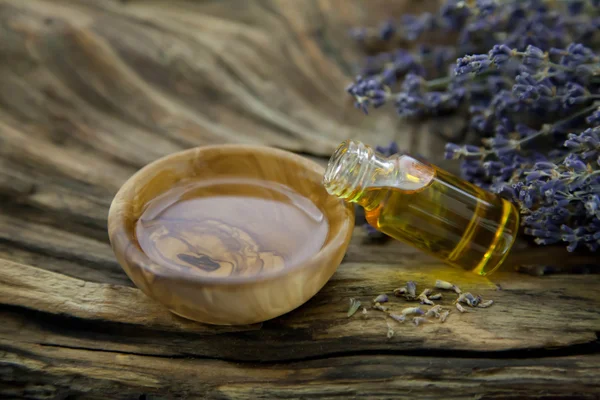 Óleo de lavanda — Fotografia de Stock