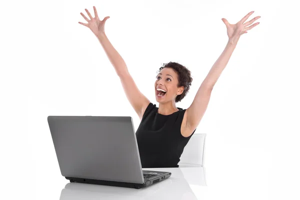 Succès jeune femme heureuse au bureau - journée parfaite . Photo De Stock