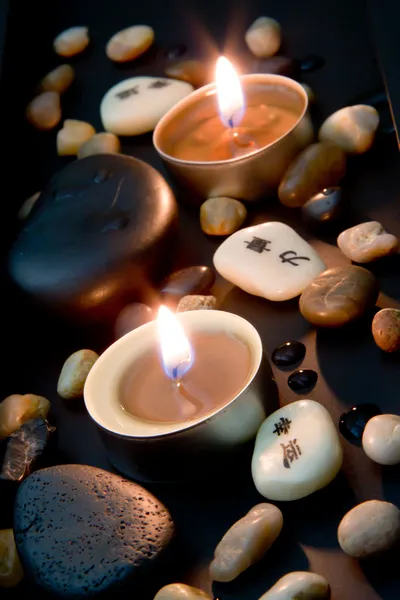 Lume di candela con caratteri cinesi — Foto Stock