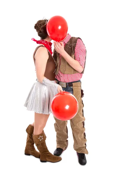 Jeune couple en costume de carnaval baiser - isolé sur fond blanc — Photo