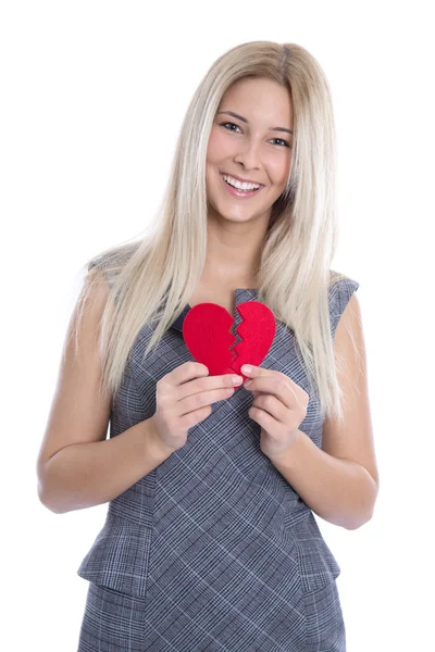 Felice giovane donna bionda caucasica che tiene il cuore rosso isolato o — Foto Stock