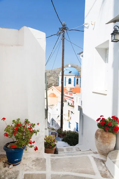 Arquitectura en las Cícladas. Edificios de la isla griega con su ty —  Fotos de Stock