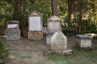 Korfu şehirde gezi: ilginç yer - eski ve yaşlı b