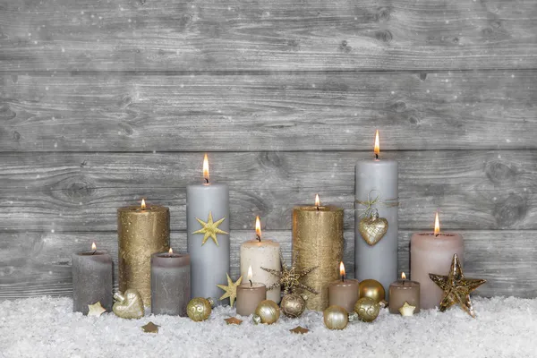 Neşeli Noel tebrik kartı: ahşap gri shabby chic adam — Stok fotoğraf