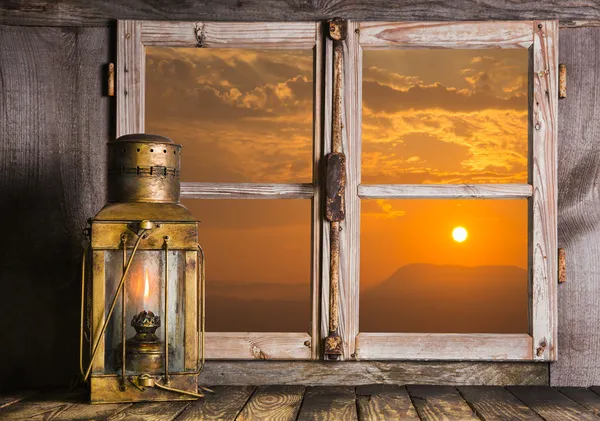 Romantic background of wood with sunrise decorated with an old c — Stock Photo, Image