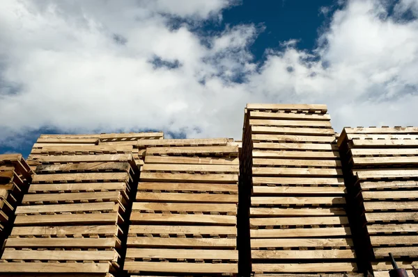 Holzpaletten — Stockfoto