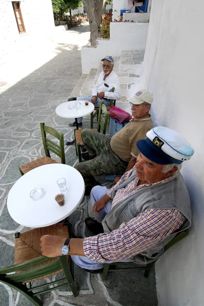 Sénior homens desfrutando de seu café — Fotografia de Stock