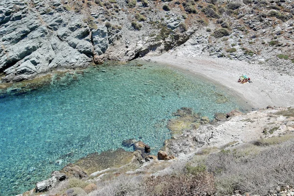 Pláž na ostrově folegandros, Řecko — Stock fotografie