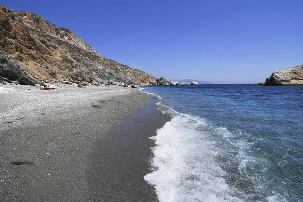 在 folegandros 岛，希腊的海滩 — 图库照片