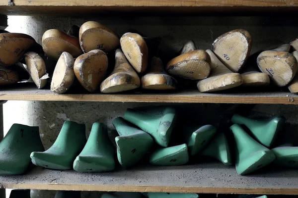 Almofadas de sapatos de madeira — Fotografia de Stock