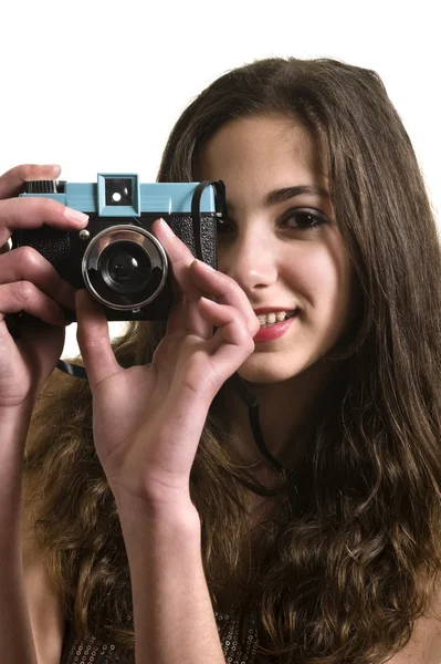 Menina adolescente segurando câmera de plástico — Fotografia de Stock