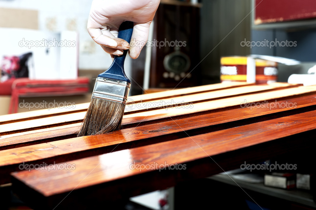 Varnishing wooden boards