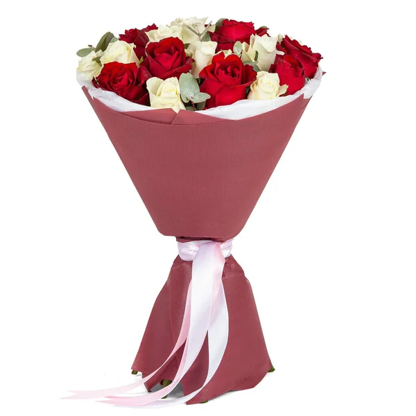 Ramo Flores Frescas Rojas Blancas Envueltas Papel Con Cinta Aislada Imagen de archivo