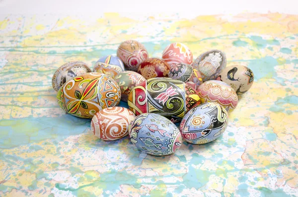 Ovos de Páscoa pintura de fundo — Fotografia de Stock