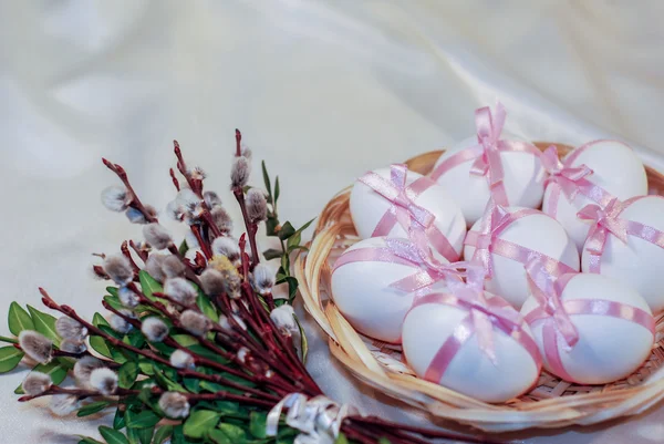 Easter Spring eggs  willow — Stock Photo, Image