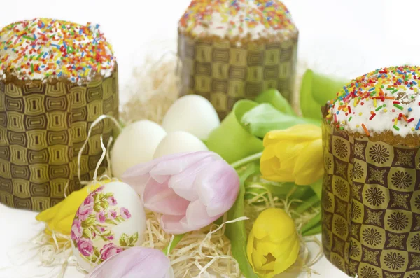 Easter egg cake tulip — Stock Photo, Image