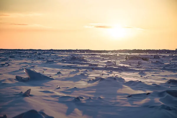 Bellissimo Paesaggio Invernale Siberia Con Sole Ghiaccio Neve — Foto Stock