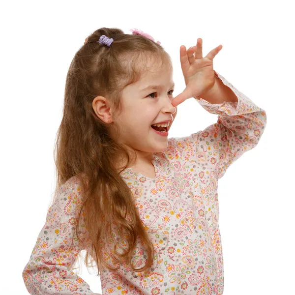 Malá holčička v pohybu. veselý, pozitivní. — Stock fotografie