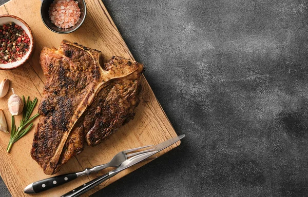 Šťavnatý Vepřový Steak Grilovaný Pepřem Solí Bone Steak Horní Pohled — Stock fotografie