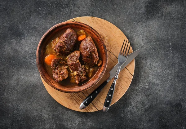 Stewed Pork Cheeks Vegetables Grey Background Overhead Shot Spanish German — Stock Photo, Image