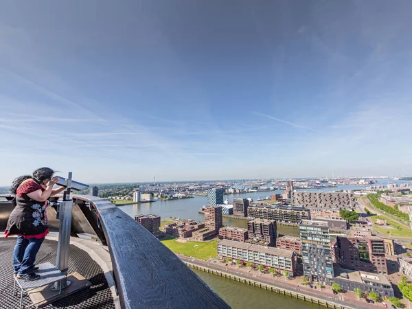 Viewpoint Building Female Tourist Observing Telescope City Rotterdam Buildings Maas — Stok fotoğraf