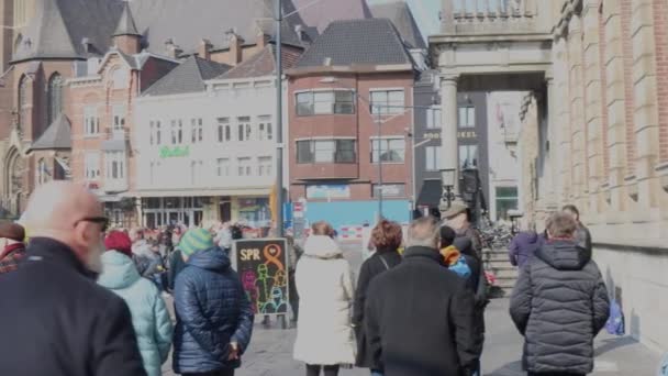 Roermond Limburg Netherlands 2022 러시아의 우크라이나 침공에 반대하는 사람들 평화롭게 — 비디오