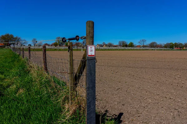 Wooden Post Equestrian Route Sign Uncultivated Farmland Fruit Trees White — Foto de Stock