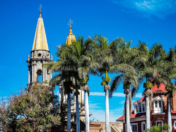 Bell Towers Parish San Francisco Ass Its Yellow Dome Crosses — Stok fotoğraf
