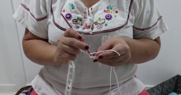 Female Adult Hands Starting Knit Simple Square Pattern Making Mistake — Stock video