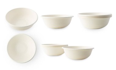 Kırpma yolu ile beyaz zemin üzerinde izole biyo-çözünebilir kaseler.