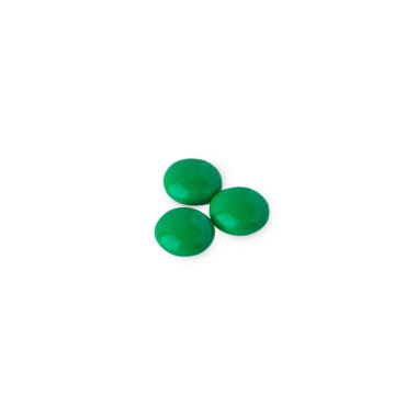 Kırpma yolu ile beyaz arkaplanda izole tıbbi hap.