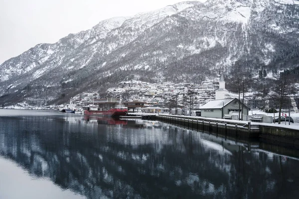 Odda Norwegen Januar 2022 Stadt Odda Und Hardangerfjord Norwegen Winter — Stockfoto