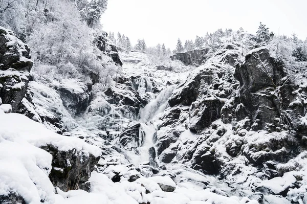 Latefossen Waterval Details Tijdens Koude Winter Odda Noorwegen — Stockfoto