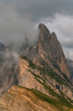 İtalya 'da Seceda Dolomite Dağı, Özerk Bolzano Eyaleti, Güney Tyrol.