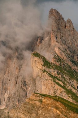 İtalya 'da Seceda Dolomite Dağı, Özerk Bolzano Eyaleti, Güney Tyrol.