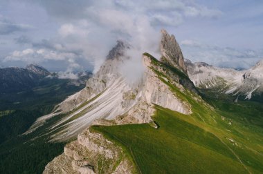 İtalya 'da Seceda Dolomite Dağı, Özerk Bolzano Eyaleti, Güney Tyrol.