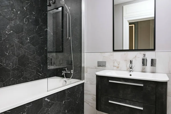 Belos Detalhes Banheiro Apartamento Luxo Brilhante — Fotografia de Stock