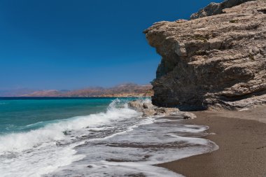 Denizde kayalar
