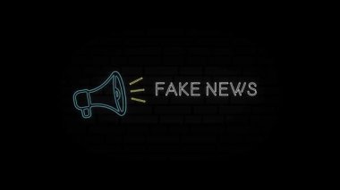 Siyah arka planda izole edilmiş sahte haberlerle parlayan neon hattı Megaphone simgesi. 4K Video hareketli grafik canlandırması.