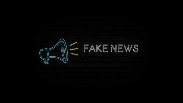 글로잉 네온 라인 메가폰 아이콘에 텍스트 가짜 뉴스가 검은 배경에 분리되어 있다. 4K 비디오 모션 그래픽 애니메이션. — 비디오
