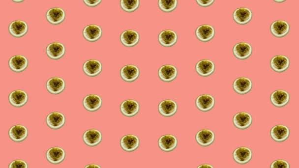 Πολύχρωμο μοτίβο φρούτων από φρέσκα φρούτα του πάθους. Απρόσκοπτη μοτίβο με φρούτα του πάθους. Σχεδιασμός ποπ-αρτ. Ρεαλιστική κίνηση. 4K κίνηση βίντεο — Αρχείο Βίντεο