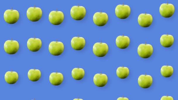 Colorful fruit pattern of fresh apples. Seamless pattern with apple. Realistic animation. 4K video motion — Stockvideo