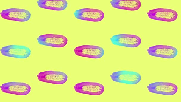 Patrón de papaya en colores holográficos de neón gradiente vibrante. Arte conceptual. Antecedentes surrealistas mínimos. Patrón sin costura con papaya. Animación realista. Movimiento de vídeo 4K — Vídeo de stock