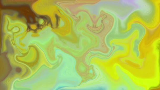 Abstrakte holographische Animation von Ölteppichen in Regenbogenschleifen. geometrische Wellenflecken. digitaler Hintergrund — Stockvideo