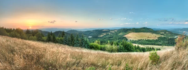 Paysage, vue depuis Paradajs vers la montagne Vtacnik — Photo