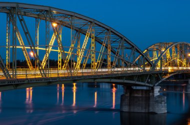 Köprü bağlantılı iki ülke, Slovakya ve hungaria